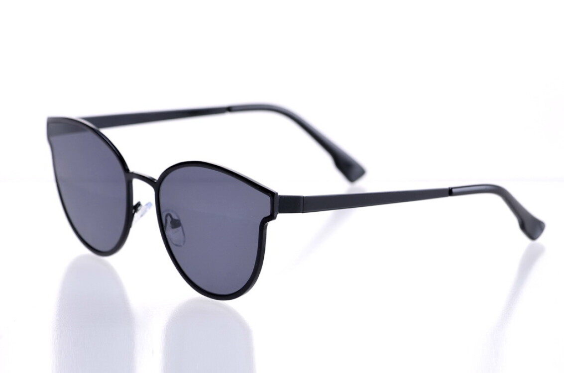 Жіночі сонцезахисні окуляри Модель 004black