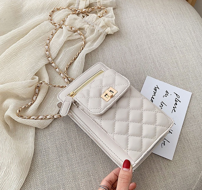 Жіноча міні-сумочка клатч з ланцюжком стьобана, модний жіночий гаманець-клатч (Біла)