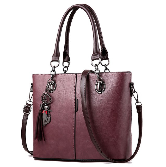 Жіноча велика сумка через плече, класична сумка  з брелоком Фіолетова