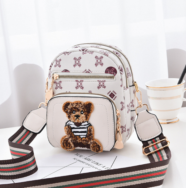 Жіноча міні сумочка з ведмедиком, маленька сумка для дівчат з ведмедиком Біл із молочним