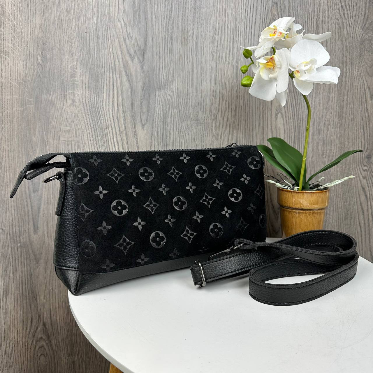 Жіноча сумка замшева клатч на плече стиль Луї Вітон, міні сумка натуральна замша чорна