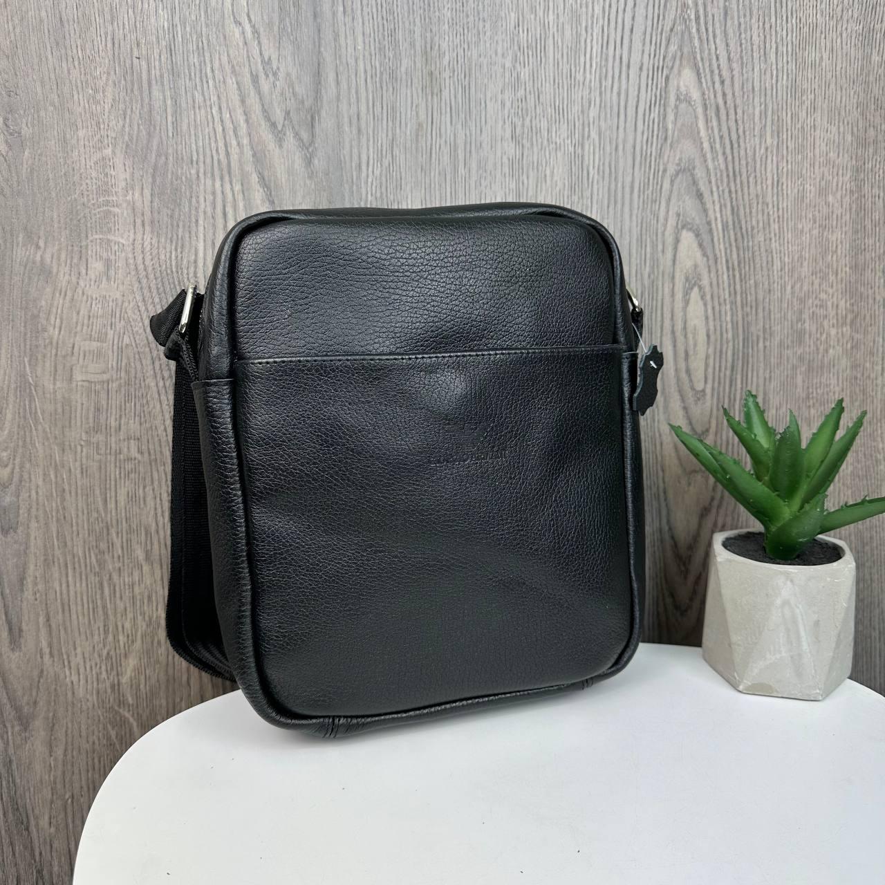 Чоловіча шкіряна сумка планшетка стиль Armani з чорним тисненням