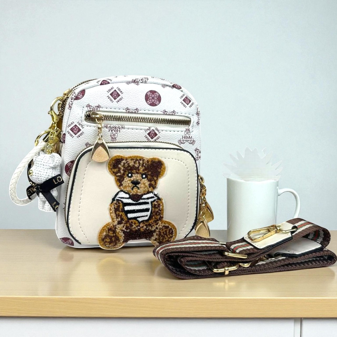 Дитяча сумочка з ведмедиком і брелоком, маленька сумка для дівчинки з ведмедем біла