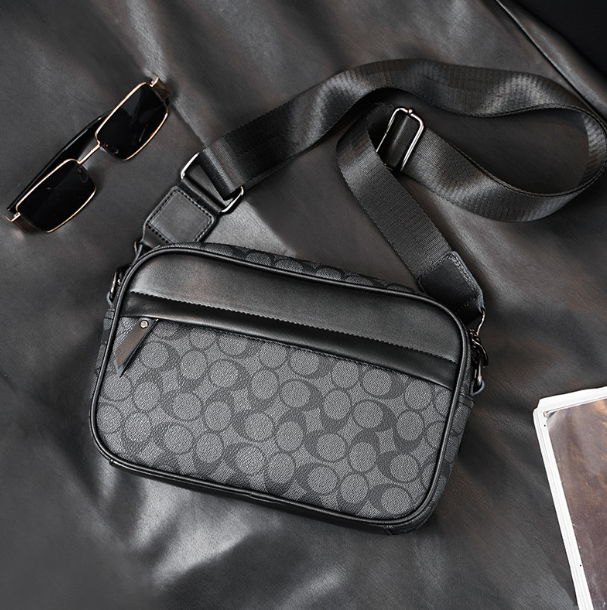 Чоловіча сумка барсетка повсякденна стиль Coach через плече