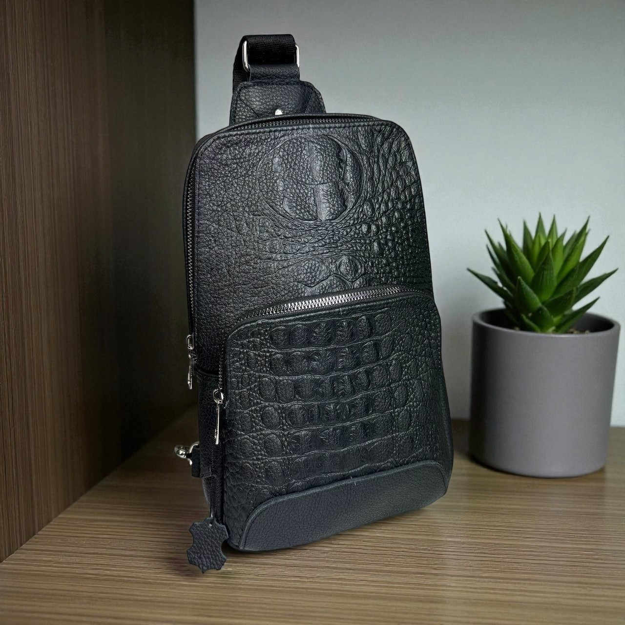 Чоловіча шкіряна бананка на груди, слінг сумка під рептилію з натуральної шкіри