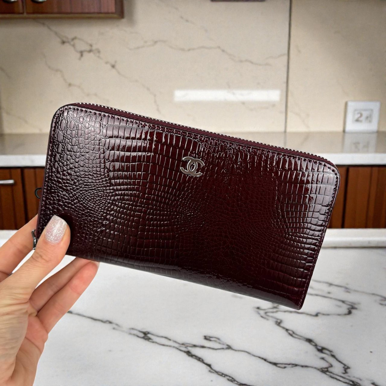 Жіночий шкіряний гаманець лаковий стиль Шанель, якісний клатч рептилія в коробці Chanel Бордовий
