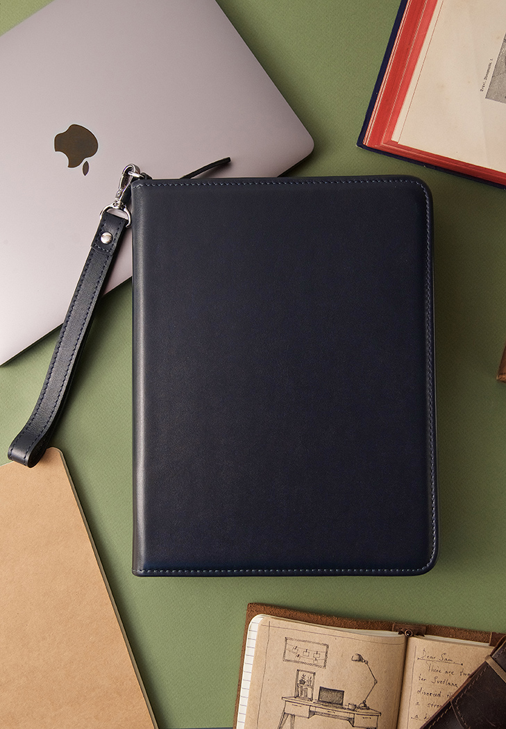 Шкіряна папка для документів "Сімейна" на блискавці Преміум Темно-синя